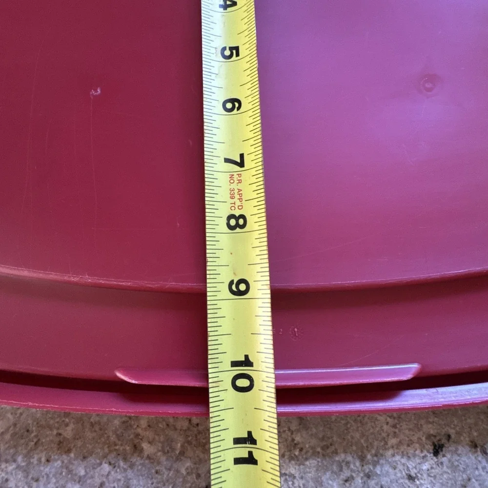 Rubbermaid 7J75 Red Replacement Lid ONLY for Easy Find Storage Container 16x11